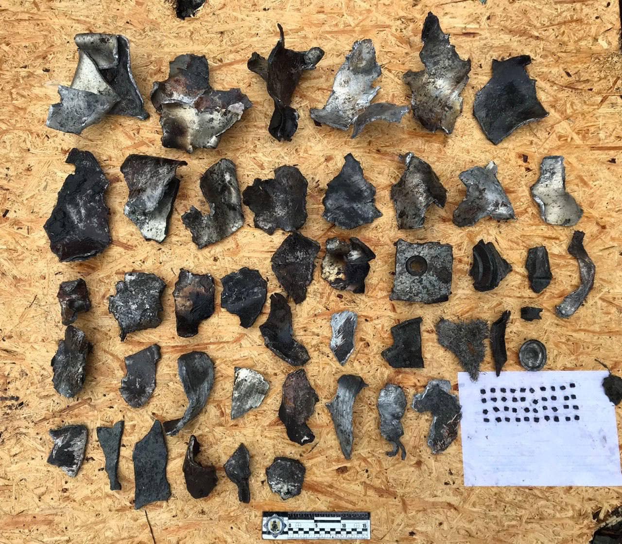На месте сгоревшего ресторана в Харькове находят обломки ракеты С-300