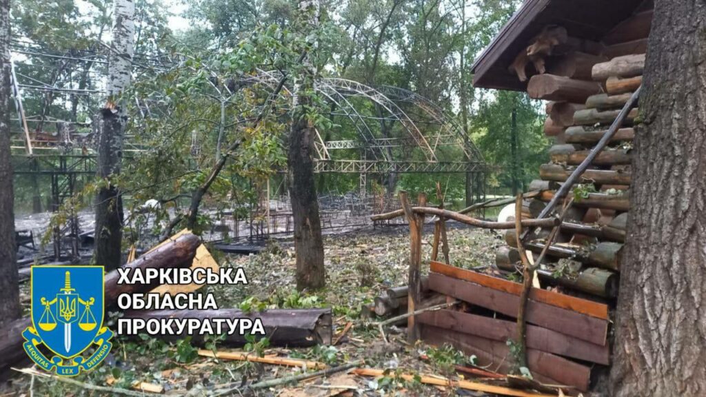 Наслідки нічного обстрілу Харкова: вогнем повністю знищено ресторан