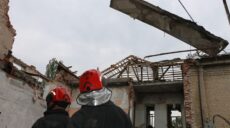 Рятувальники розбирають завали школи та ліцею в Ізюмі та котельні у Балаклії