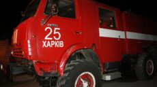 Внаслідок нічного “прильоту” у Харкові загорівся приватний будинок