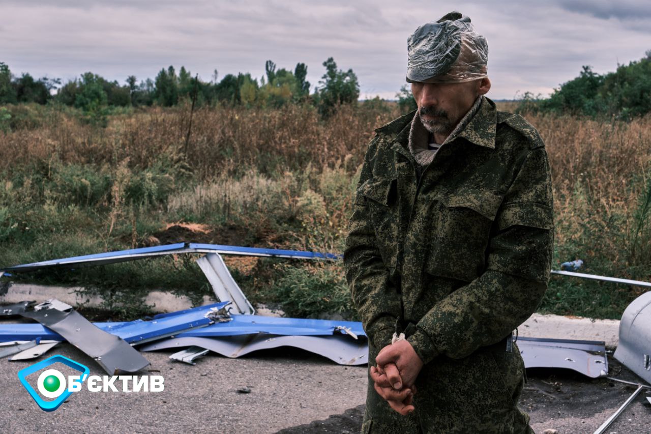 На освобожденных территориях Харьковщины поймали русского солдата (видео)