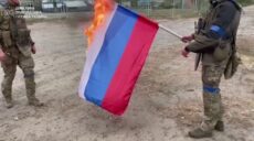 Звільнений Вовчанськ очищають від російських прапорів (відео)