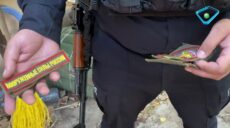“Свинарники” та міни: що залишили окупанти в селі на Харківщині (відео)