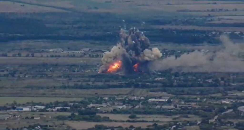 ЗСУ знищили ворожий склад в окупованій Балаклії – ЗМІ (відео)