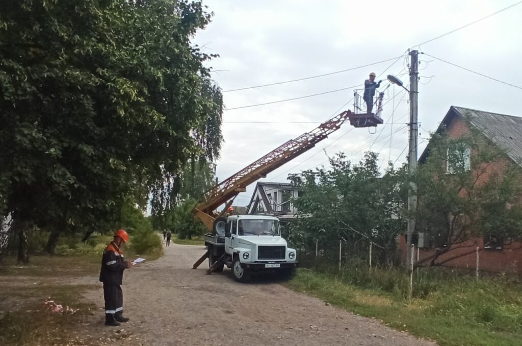 В Харькове восстановили электроснабжение после обстрела