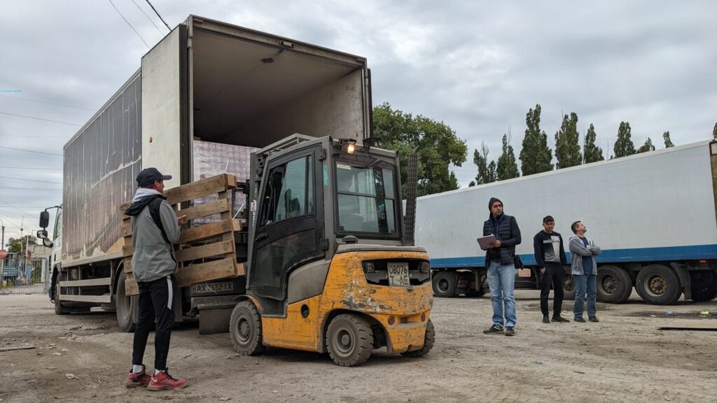 Перші гуманітарні вантажі вирушили до звільнених громад Харківщини