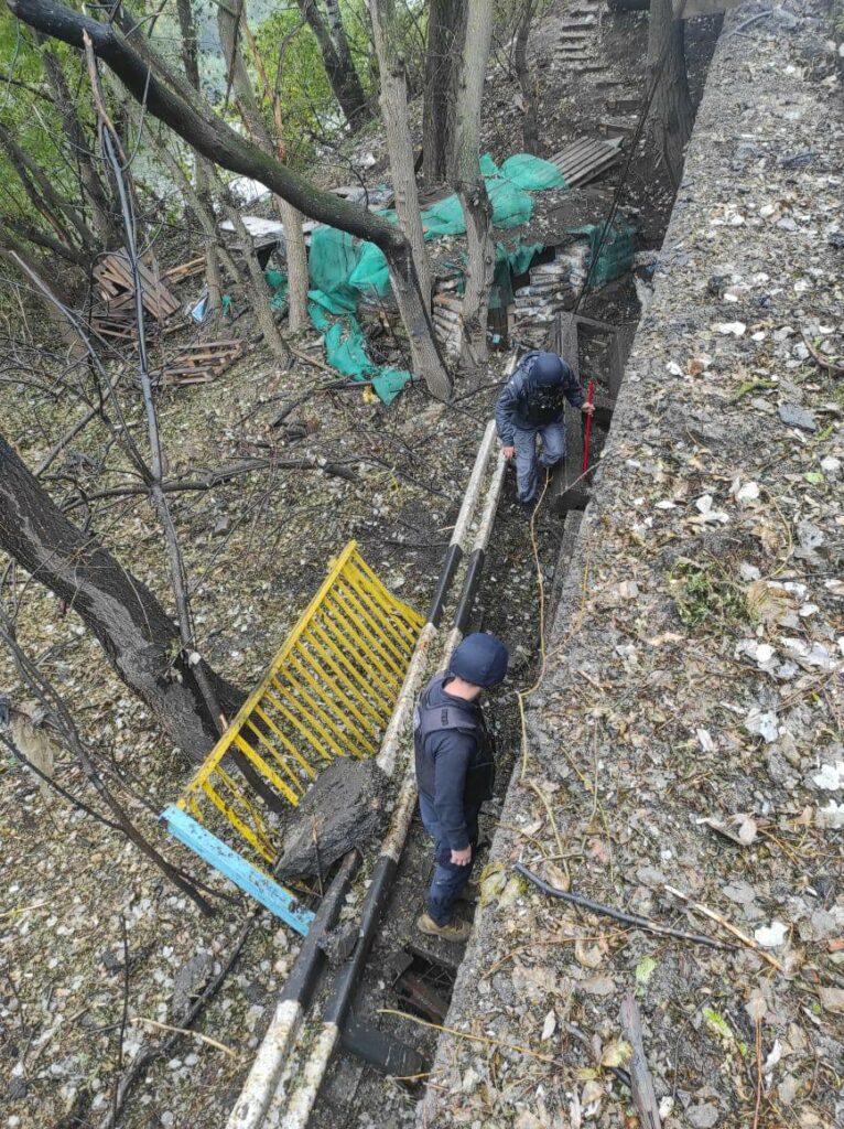 На Балаклійщині проводять розмінування: мешканців просять бути пильними