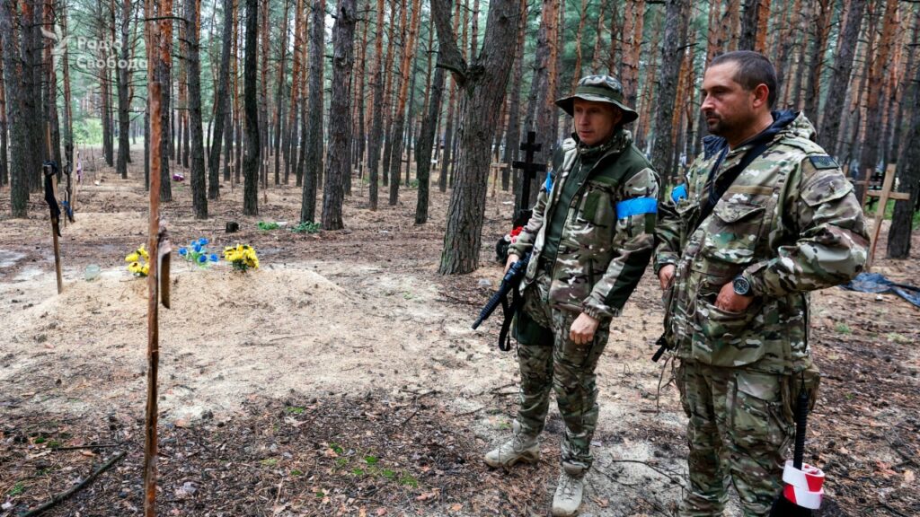 Ми хочемо, щоб світ знав – Зеленський про масове поховання в Ізюмі (відео)