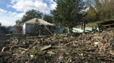 Спасатели показали последствия ракетного удара по Чугуеву (фото)