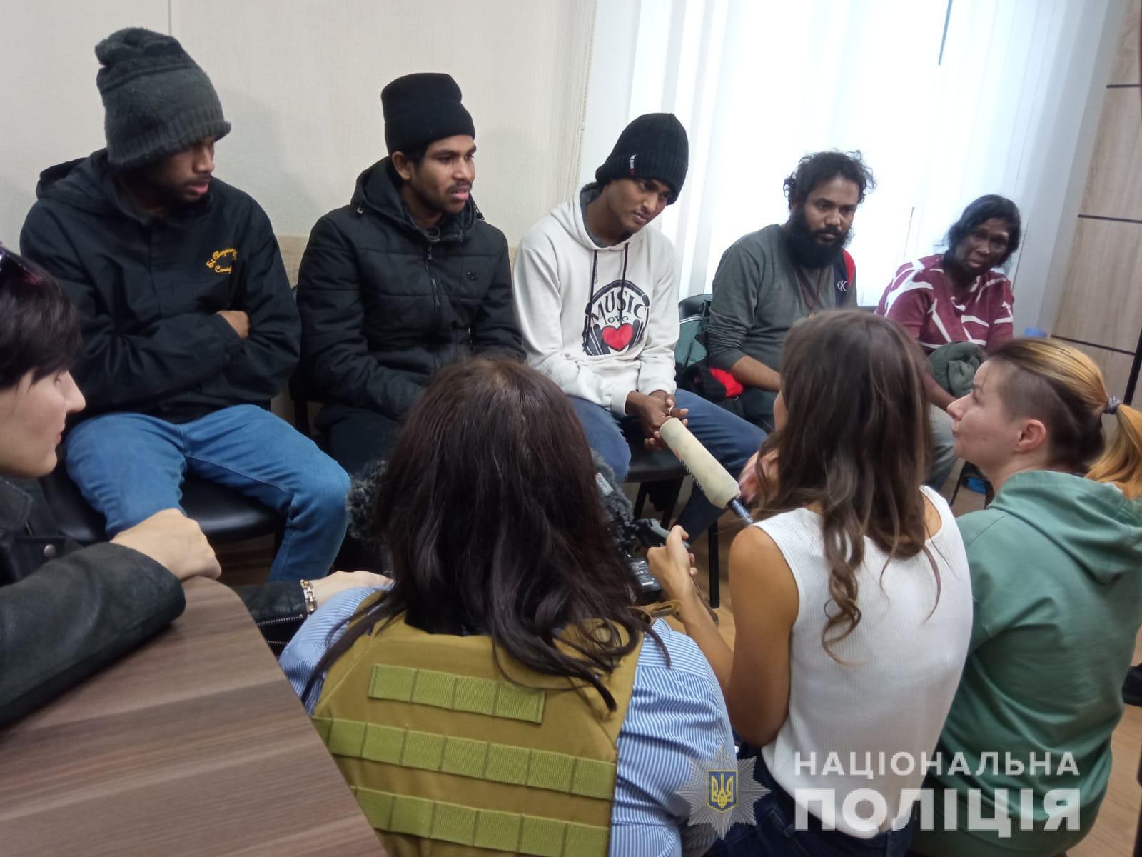 Сімох громадян Шрі-Ланки окупанти тримали в полоні у Вовчанську – поліція