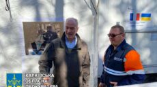 Посол Франції в Україні відвідав масове поховання під Ізюмом (фото)