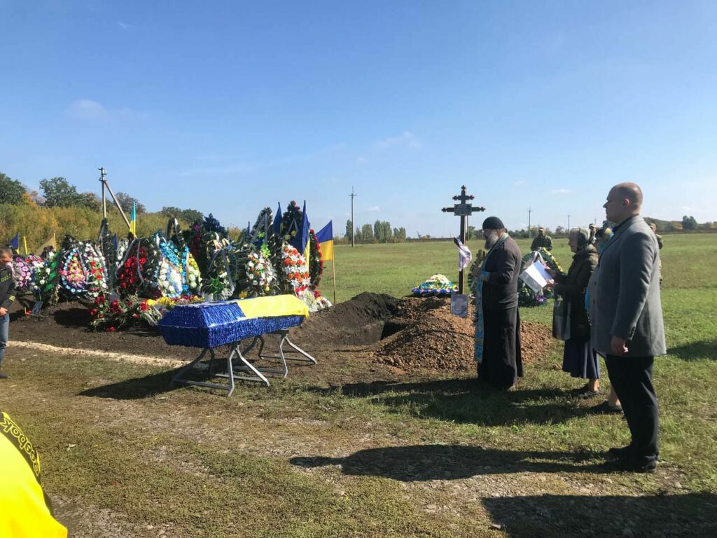 На Лозівщині поховали солдата, який загинув під Куп’янськом (фото)