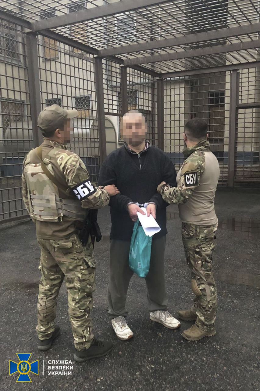 СБУ задержала предателя, который помог армии РФ захватить Волчанск (фото)