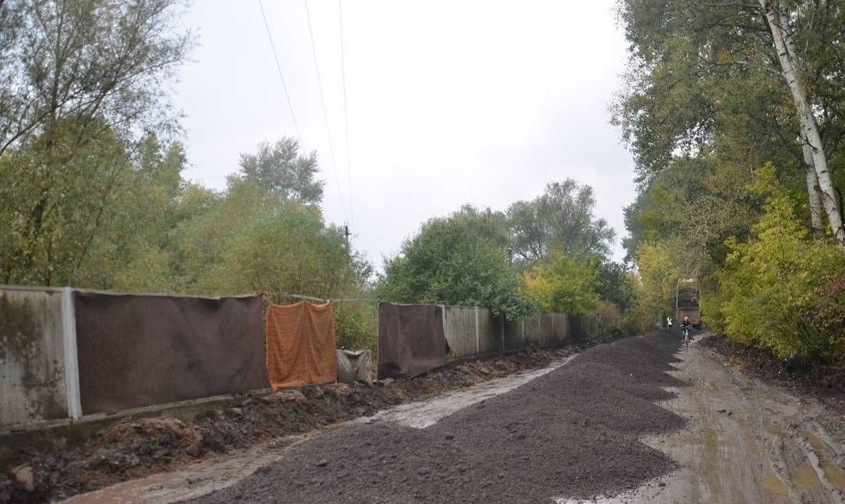 На Харьковщине чистят дороги от последствий военных действий