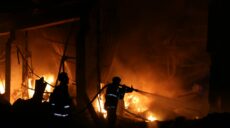 Ракети вдарили в об’єкт залізничного транспорту в Харкові – ДСНС (фото)