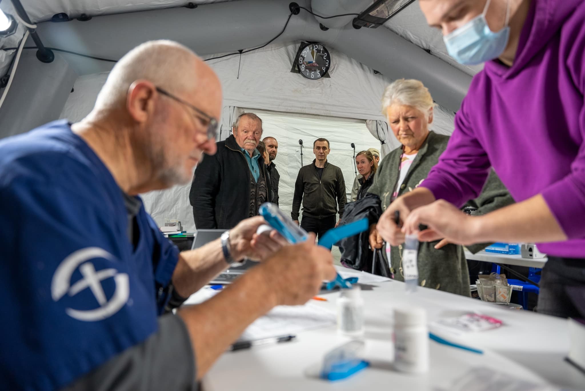 По сотне пациентов и четыре операции в день: Ляшко посетил госпиталь в ...