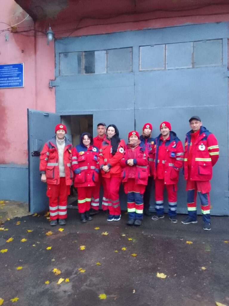 У “швидкій” показали бригади, що рятували мешканців Харківщини за окупації