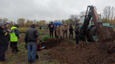 “Скинули, як дрова”: 17 тіл бійців ЗСУ знайшли в одній ямі на Харківщині