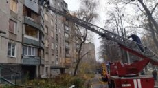 На Салтівці дев’ятьох жителів врятували з палаючої дев’ятиповерхівки (фото)