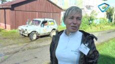 Харківські оффроуд-гонщики доставляють “гуманітарку” бездоріжжям (сюжет)