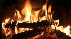 Топив дровами: на Харківщині через піч у пожежі загинув чоловік