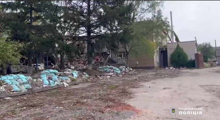 Полиция показала очередное отделение на Харьковщине, где были застенки (видео)