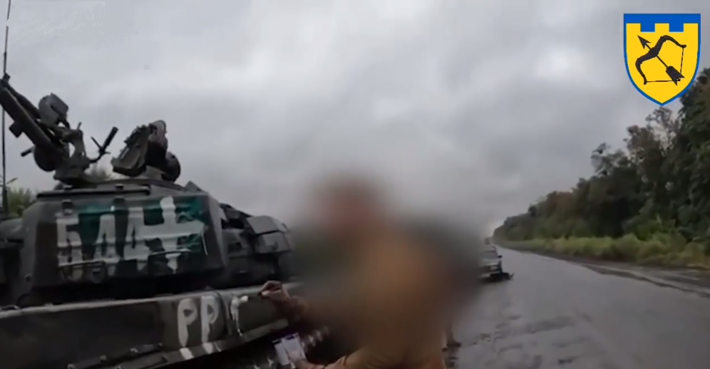 Розвідники Харківської тероборони викрали у ЗС РФ два танки (відео)