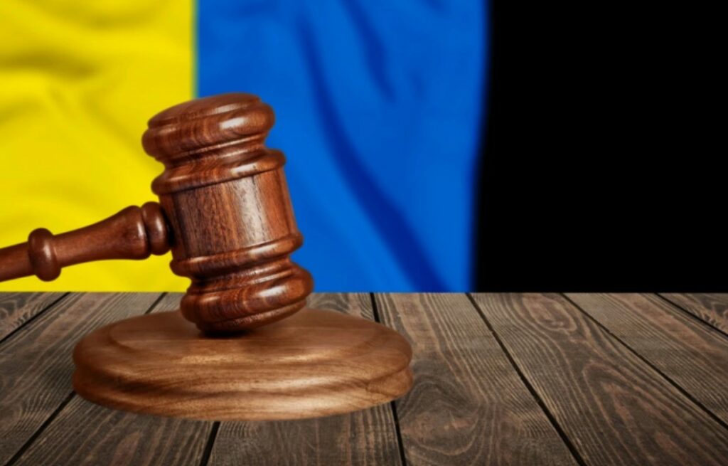 Схватил за шею и ограбил: рецидивиста из Харькова отправили в тюрьму на 7 лет