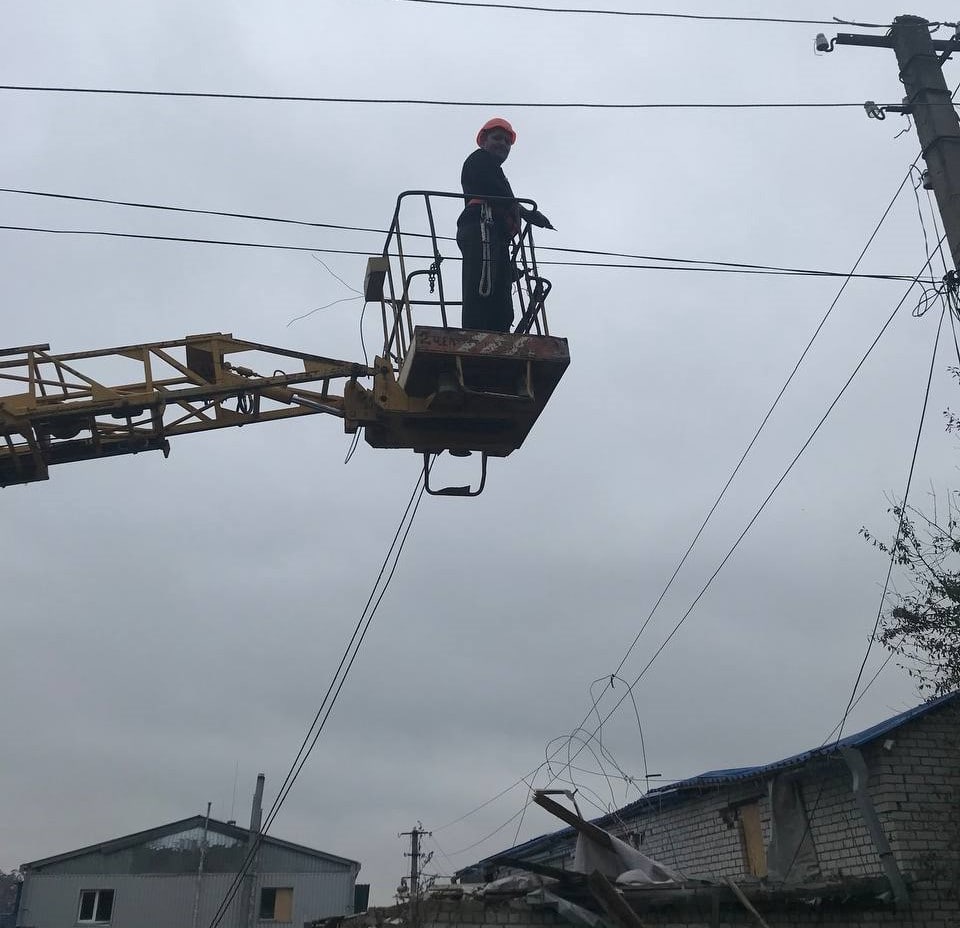 В Харьковской области возобновляют электроснабжение