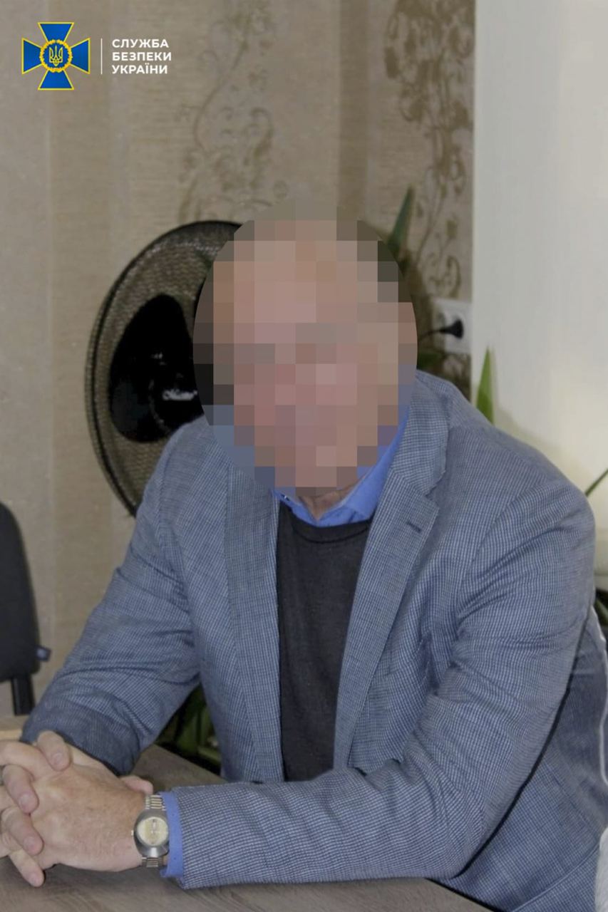 Снабжал продовольствием врагов: СБУ задержала на Харьковщине владельца завода