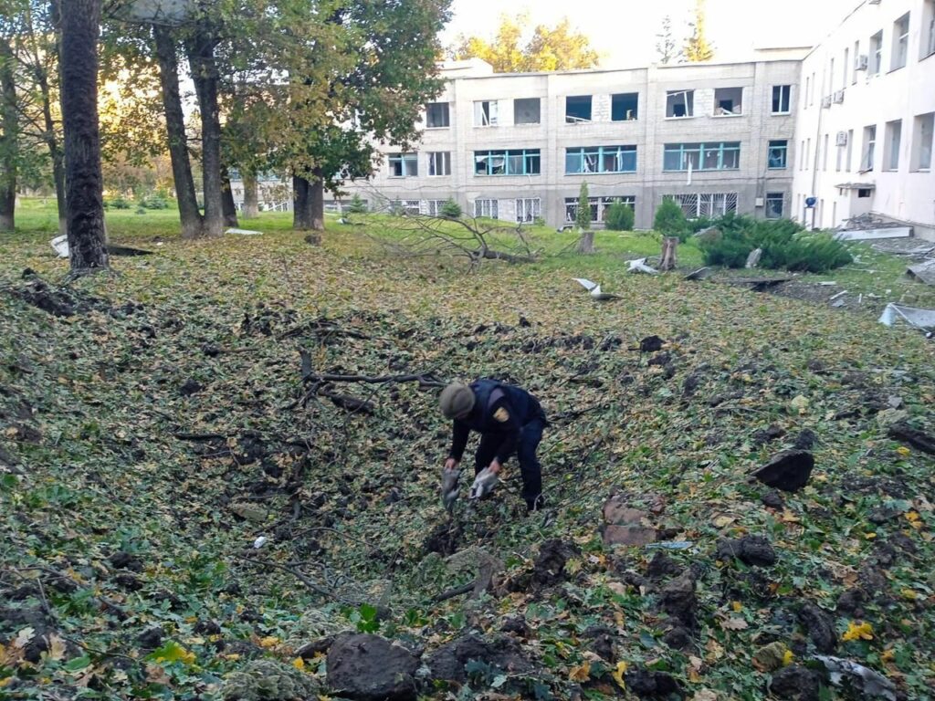 Ворог ударив по міській лікарні в Куп’янську – Зеленський конкретизував місце