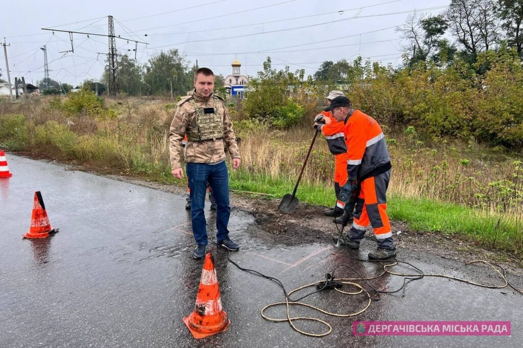 В Дергачевской громаде восстанавливают основные дороги — горсовет