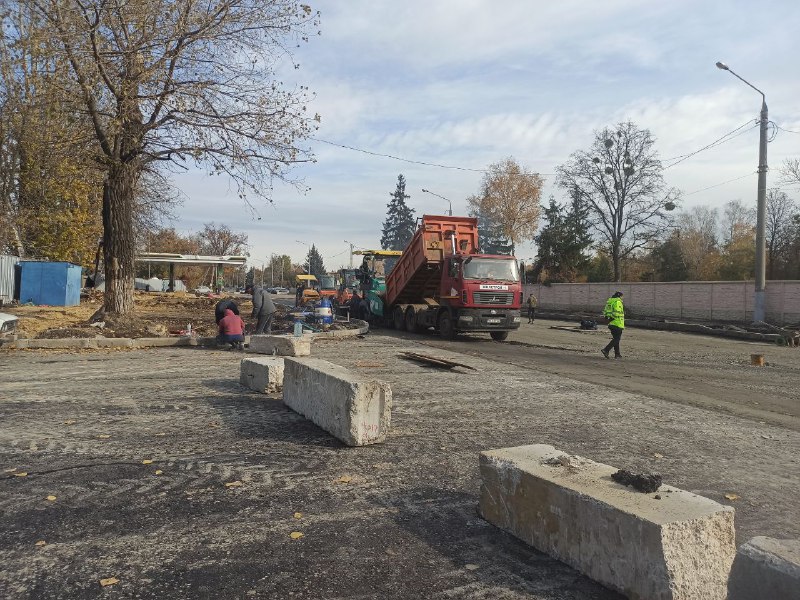 У мерії обіцяють днями відкрити для проїзду частину вулиці Весніна в Харкові