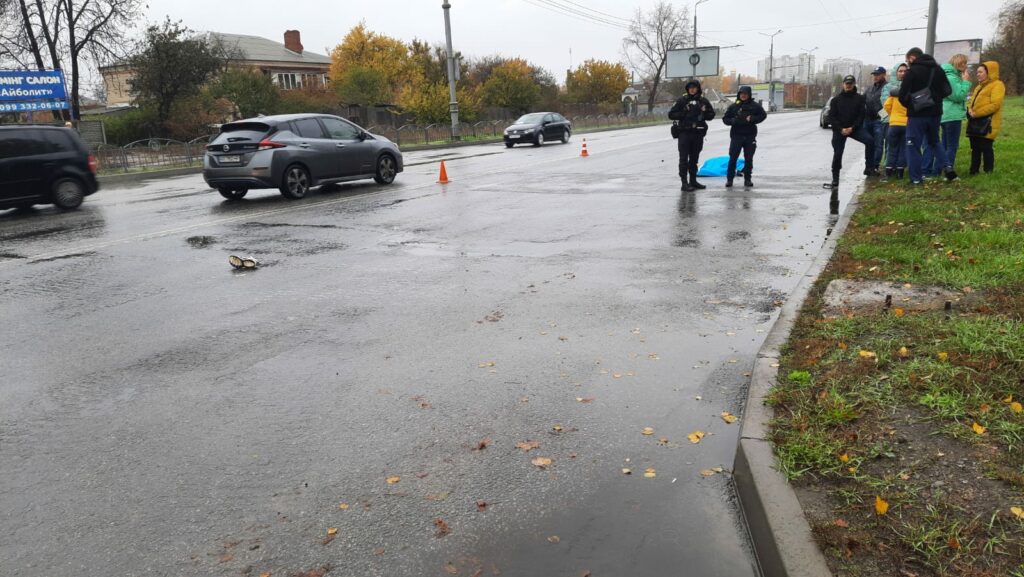 В Салтовском районе Харькова пешеход погиб под колесами BMW