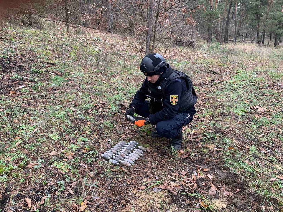 Розмінування. На Харківщині за добу знешкодили понад 1200 снарядів та мін