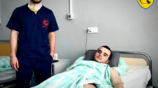 Парализовало ногу: во Львове провели уникальную операцию бойцу из Харькова