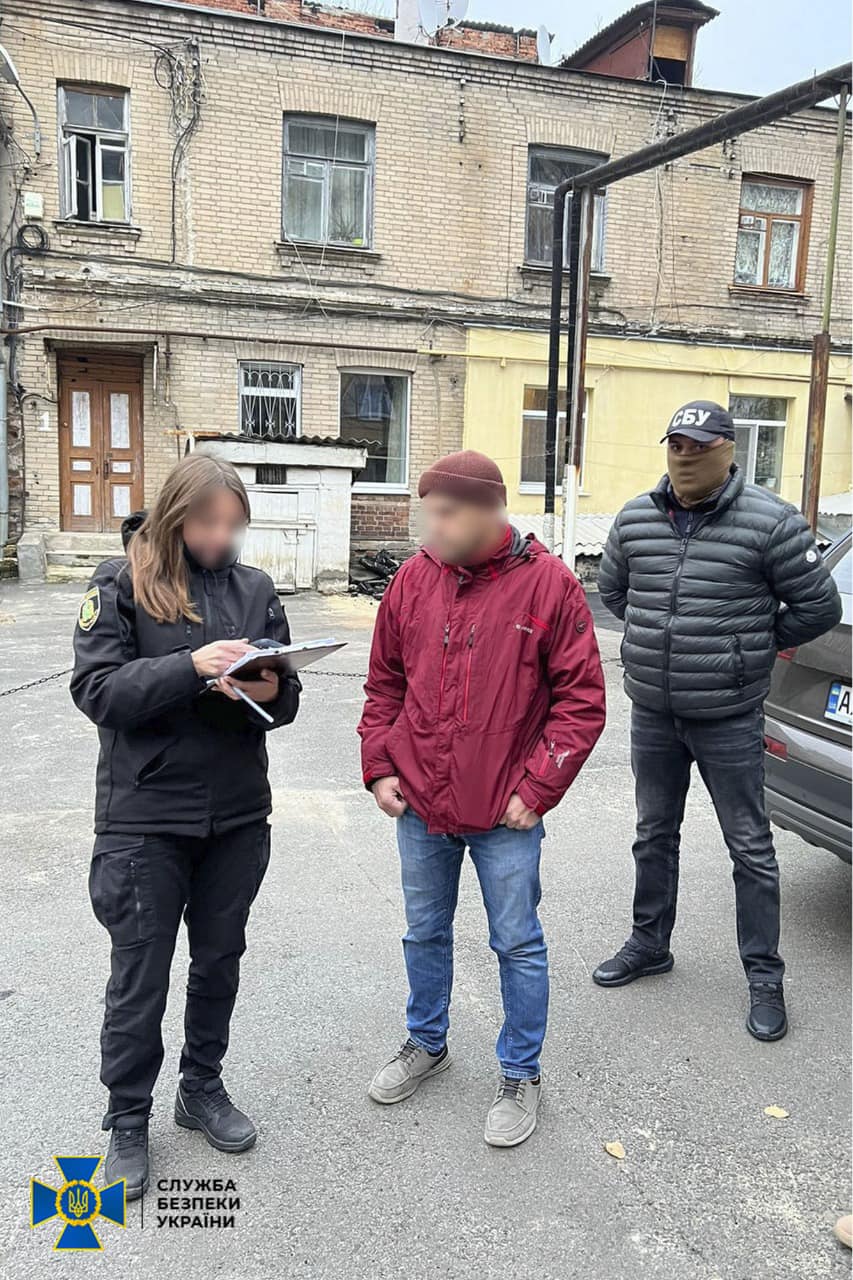 «Национализировал» технику и имущество: СБУ задержала предателя на Харьковщине