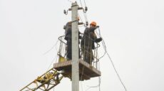 В поселке Шевченково вернули свет после ракетного удара РФ