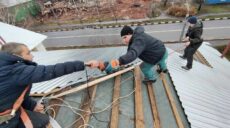 У Харкові ремонтують будинки, пошкоджені внаслідок ракетних обстрілів