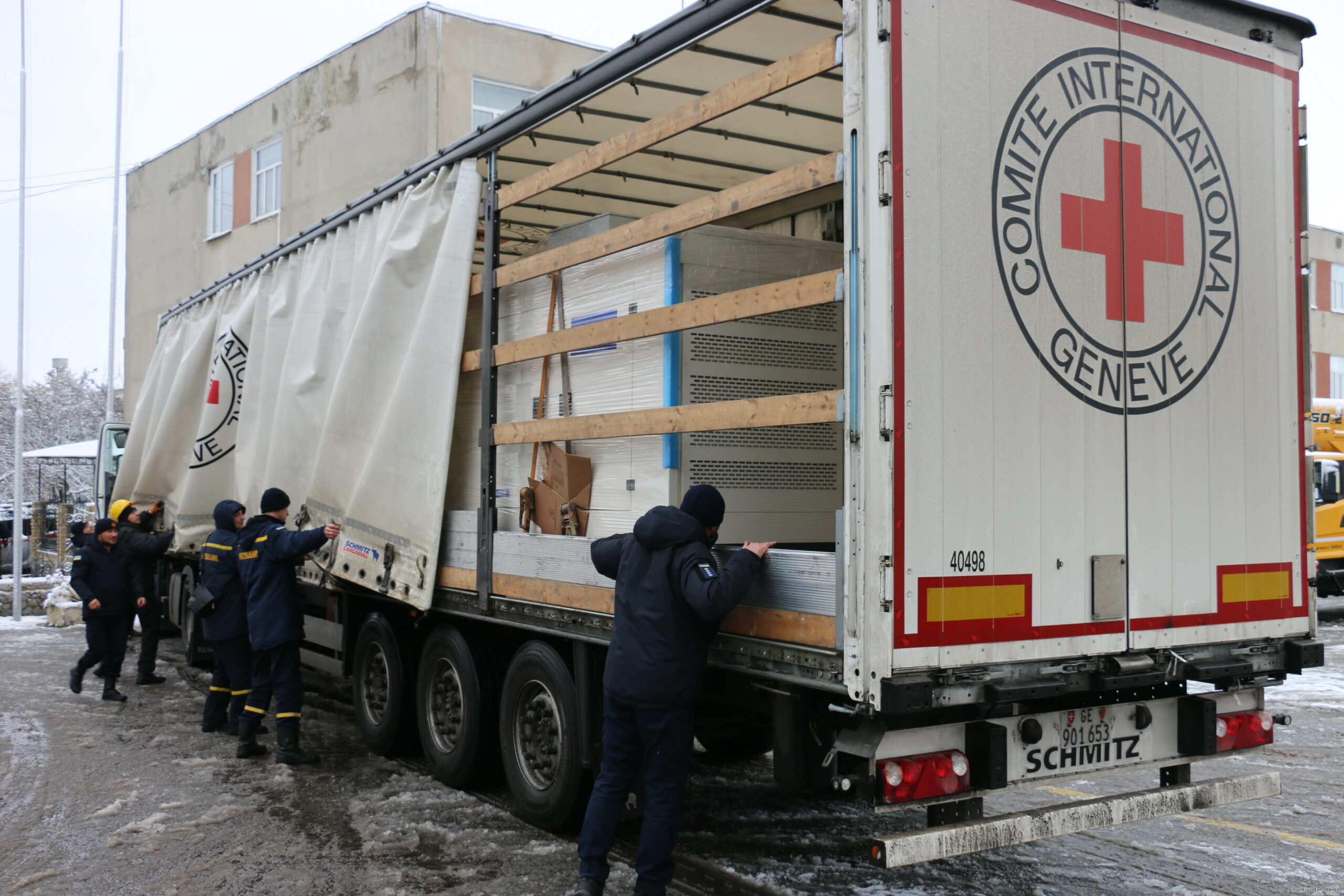 Красный Крест передал на Харьковщину 10 мощных генераторов — ХОВА