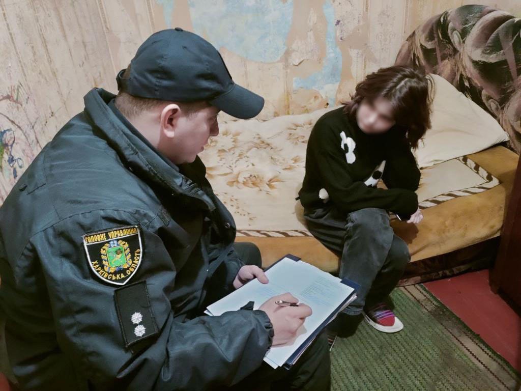 Избила дочь: жительницу Харьковщины могут лишить родительских прав