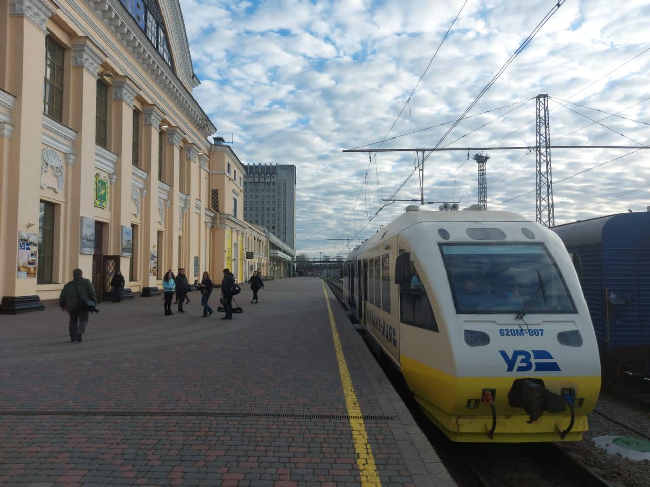 На Харьковщине перебои в движении электричек, задерживаются поезда