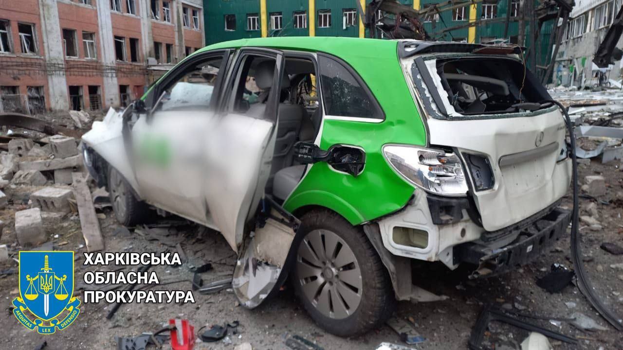 В Харькове обстрелом повреждено предприятие и его автопарк (фото)