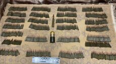 Джентльменський набір: на Харківщині в чоловіка вилучили патрони та травку