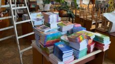 На Харьковщине продолжают собирать «урожай» российских учебников (фото)