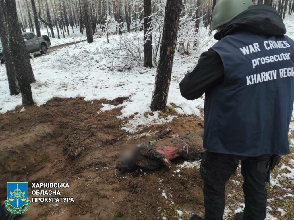 На Куп’янщині ексгумували тіла двох розстріляних окупантами чоловіків (фото)