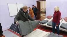 Жителі Чугуєва випробували новий “пункт незламності”: поки що “заряджалися”