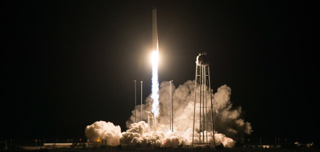 США запустили в космос ракету-носитель «Антарес» с комплектующими из Харькова