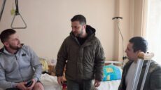 Зеленский посетил Харьковщину и встретился с военными медиками (фото, видео)