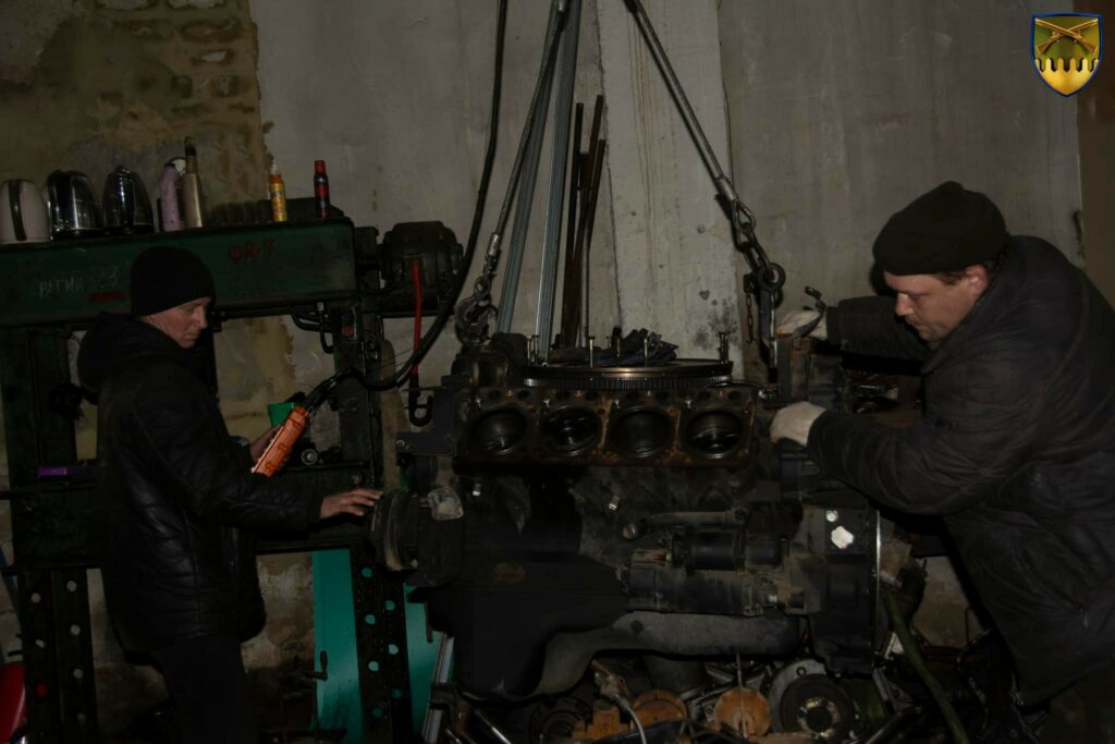 Харьковская 92 ОМБр показала, как ремонтирует технику — свою и трофейную